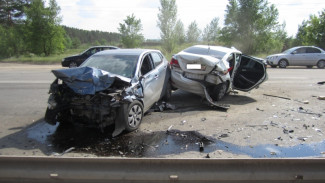 В Советском районе Воронежа разбились Kia и Hyundai: четыре человека пострадали