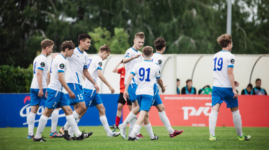 Воронежский «Факел-М» уступил молодежке московского «Динамо» со счетом 5:2