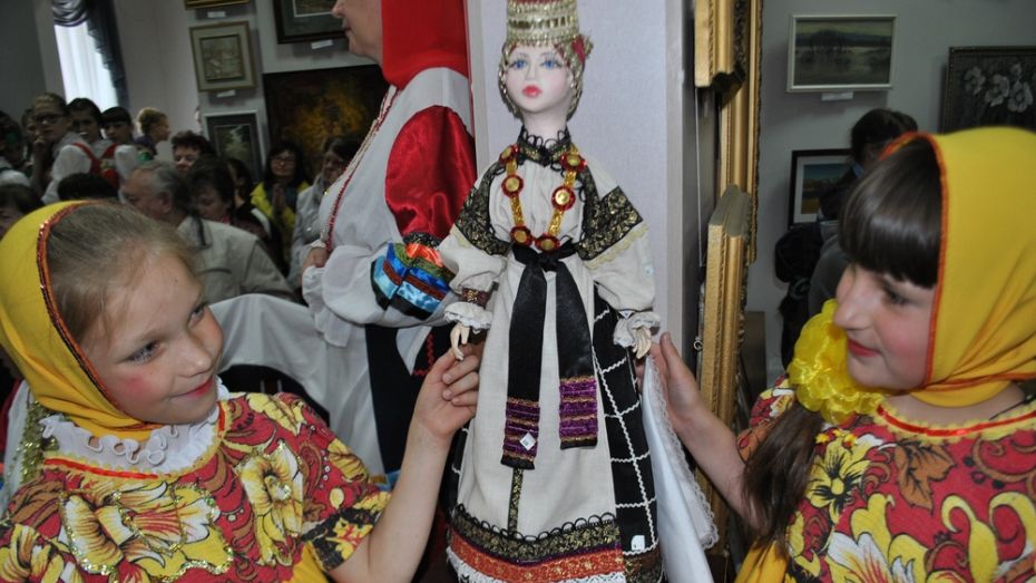 В Лисках прошел фольклорно-этнографический праздник «Лискинский ларец»