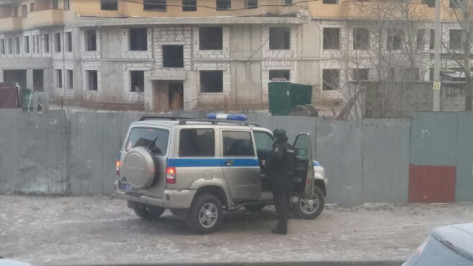 В воронежской квартире нашли тело 31-летнего мужчины со следами насилия