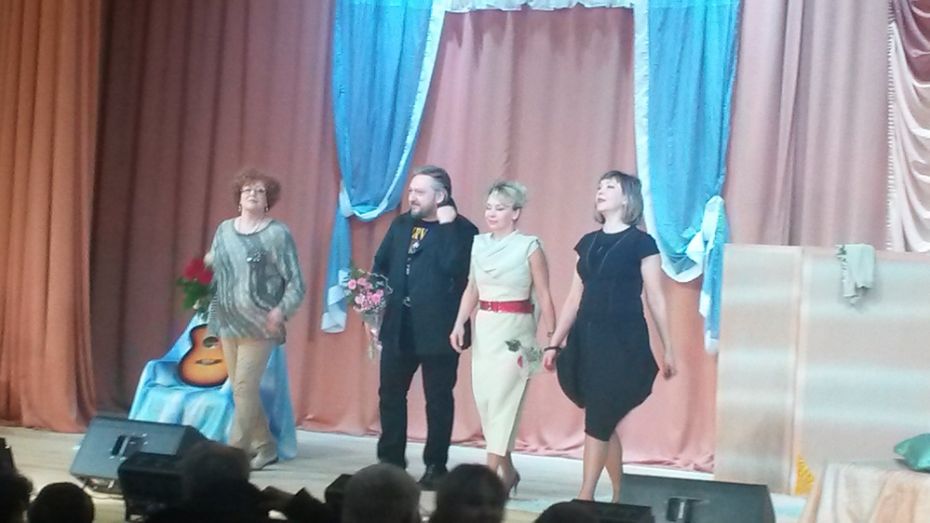 На хохольской сцене выступили артисты Воронежского театра драмы имени Кольцова