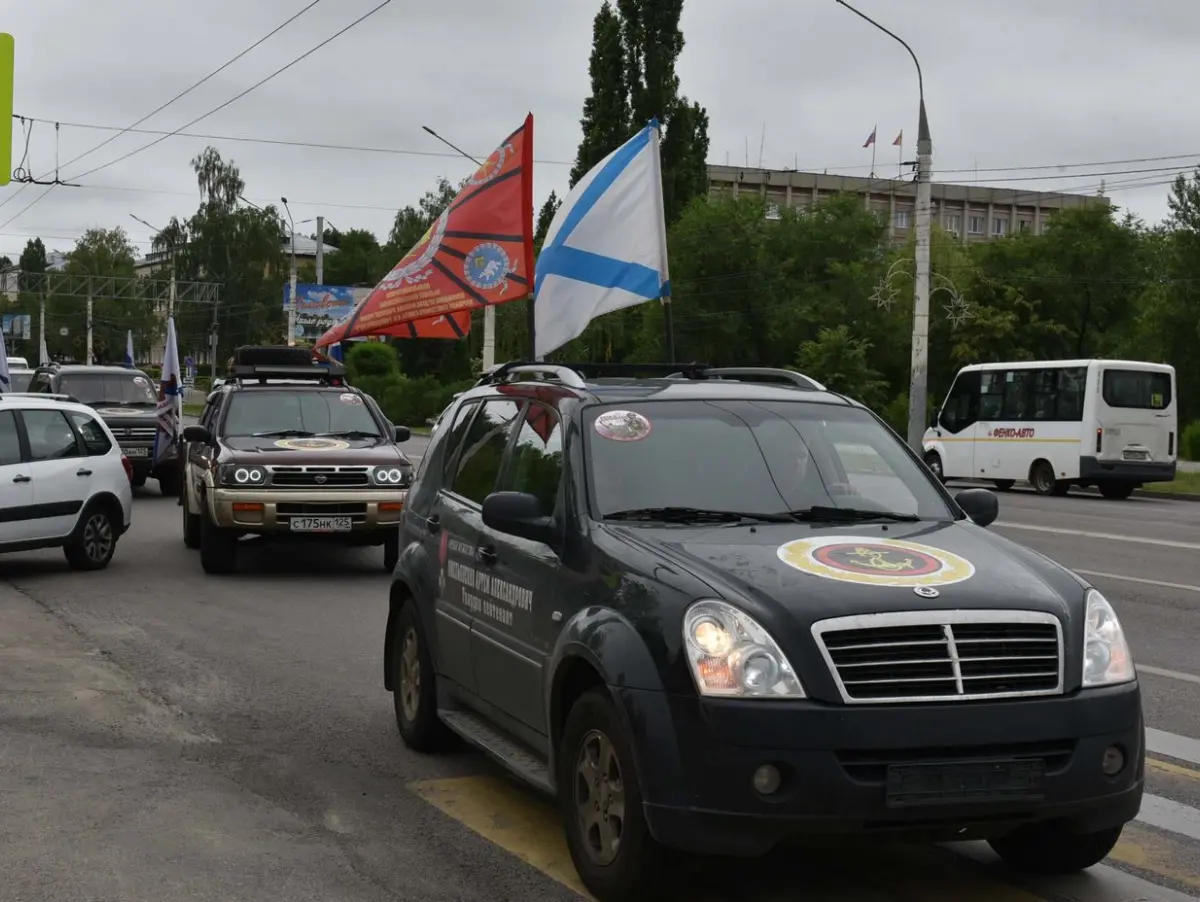 Все вместе мы добьемся победы!» Воронеж принял участников автопробега «Сила  в единстве»