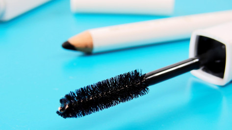 Авито: спрос на услуги мастеров по ресницам и бровям вырос на 21% в Воронеже