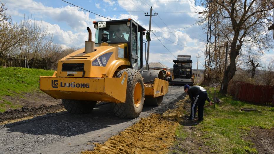 На ремонт дорог в Нижнедевицком районе выделили 16 млн рублей