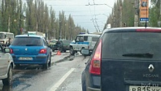 МВД: попавший в ДТП в Воронеже полицейский УАЗ ехал на охраняемый объект