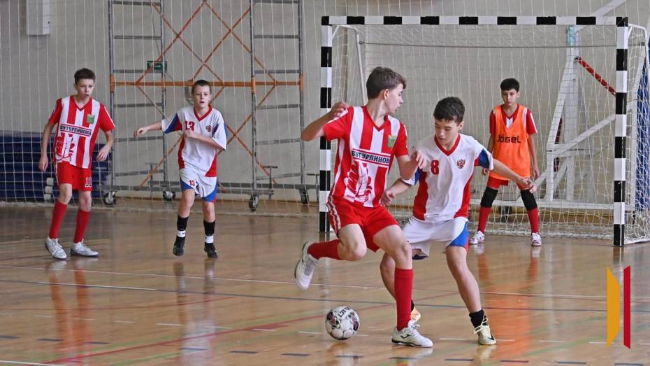 Юные футболисты из Бутурлиновки выиграли «золото» и «серебро» межрайонного турнира