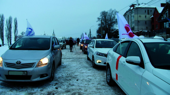 В Новоусманском районе прошел благотворительный автопробег «Театр детям»