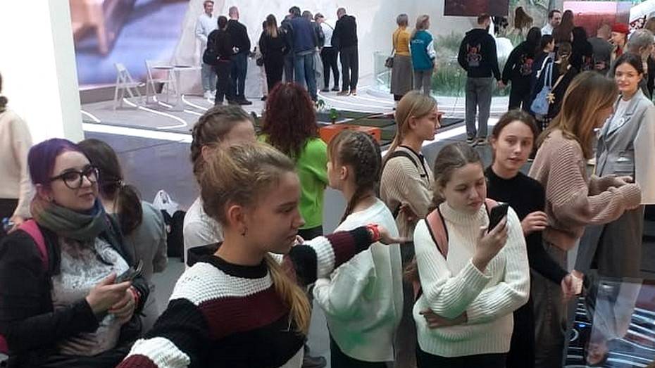 Грибановские школьники побывали на выставке «Россия» в Москве
