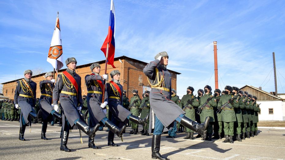 Бригаде материально-технического обеспечения ЗВО в Лисках вручили Боевое знамя 