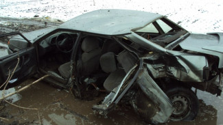 На видео попало ДТП с опрокинувшимся в кювет «ВАЗом» под Воронежем