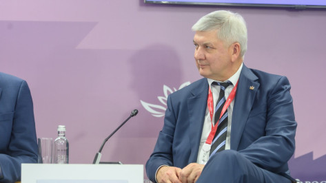 Воронежский губернатор рассказал о внедрении в регионе ЭКГ-рейтинга на Восточном экономическом форуме