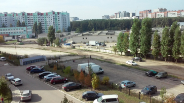 В Воронеже повторно оградили незаконную платную стоянку