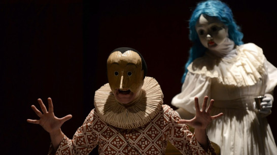 Екатеринбургские артисты сыграли в Воронеже «Пиноккио» в итальянских масках