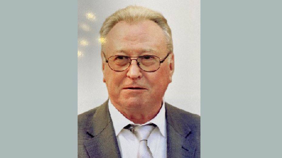 Воронежский губернатор поздравил с 80-летием бывшего главу региона Александра Ковалева