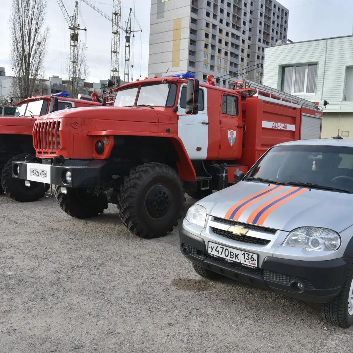 Воронежская область передала ЛНР два пожарных автомобиля и «Ниву-Шевроле»