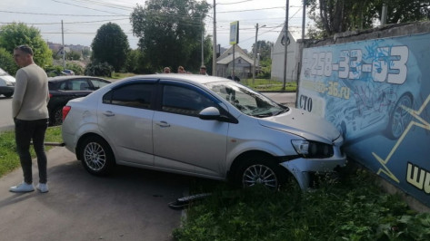 Пенсионерка погибла под колесами Chevrolet Aveo в Воронеже на Рабочем проспекте