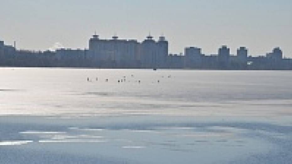 Воронежских рыбаков предупредили о промоинах на водохранилище