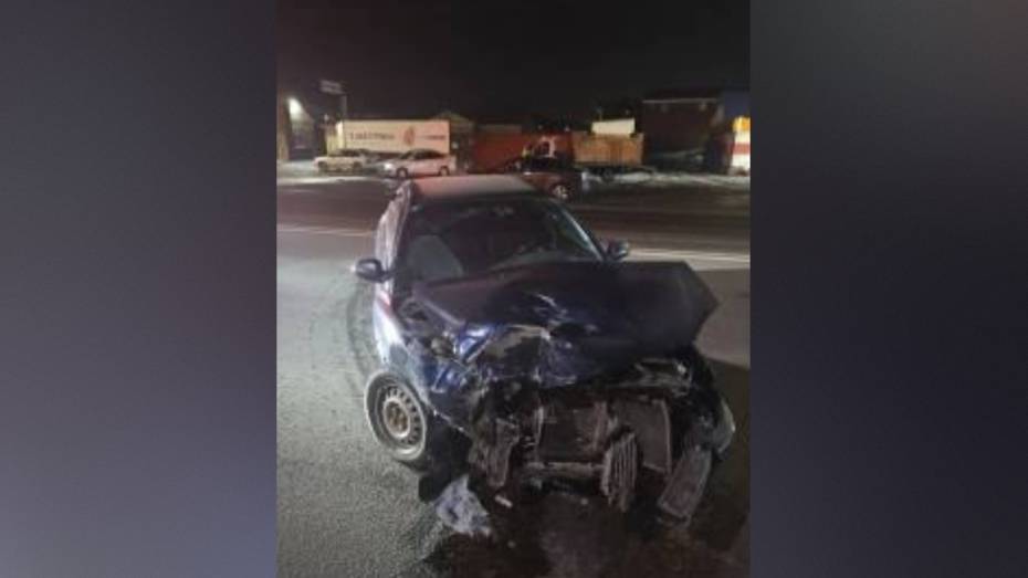 В Воронежской области пьяный водитель KIA развернулся через сплошную и влетел в «Ладу»