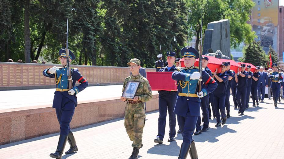 Останки 29 красноармейцев перезахоронили в Воронеже