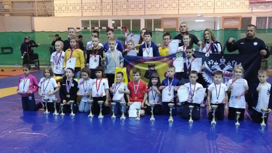 Лискинские борцы привезли 4 «золота» с открытого турнира Московской области