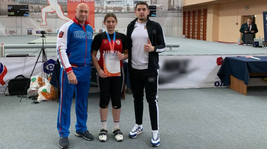 Спортсменка из Калача стала бронзовым призером чемпионата ЦФО по тяжелой атлетике