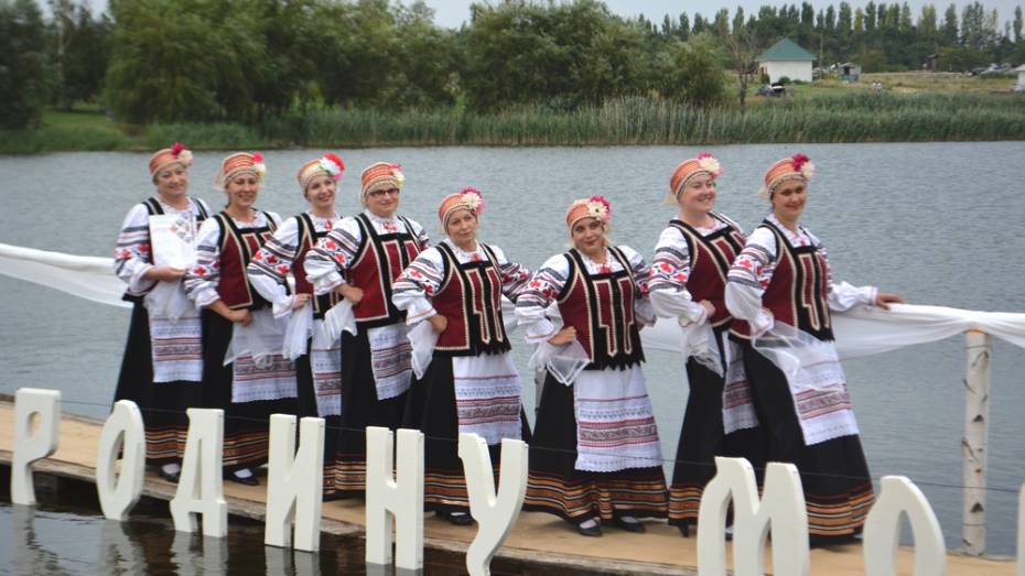 Воробьевский фестиваль «Русь песенная, Русь мастеровая» собрал более 20 коллективов