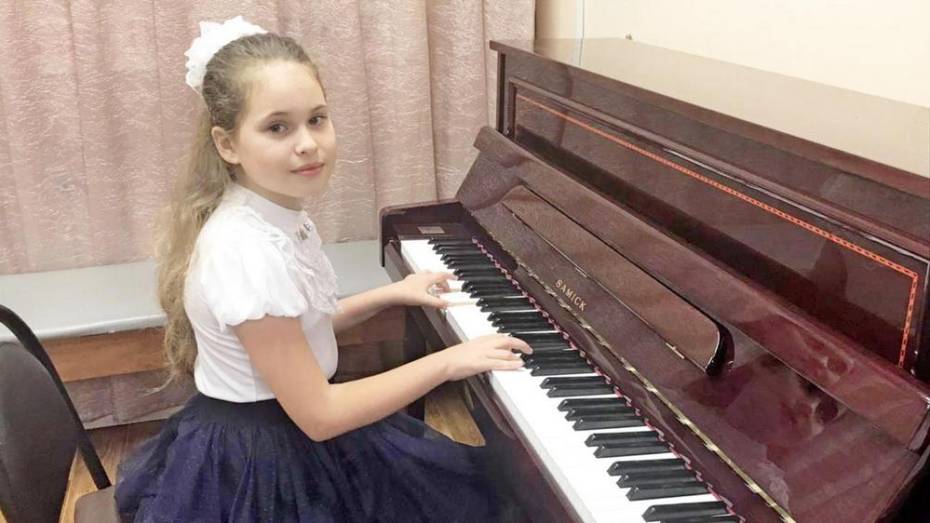 Таловская пианистка стала лауреатом Открытого межрегионального конкурса «Путь к мастерству»
