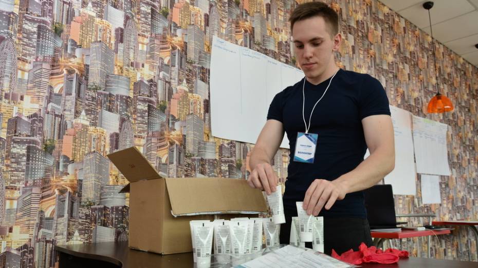 Острогожские волонтеры объявили о бесплатной доставке антисептика