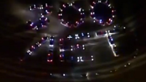 В Воронеже 300-летие российской полиции отпраздновали автофлешмобом 