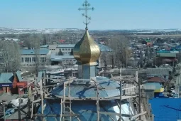 В Вознесенском храме Калача установили новый купол и крест