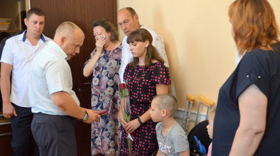 Ордена Мужества двух участников СВО из Воронежской области передали их родным