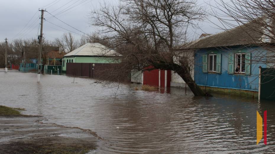 В Ольховатском районе Воронежской области из-за резкого потепления размыло дамбу
