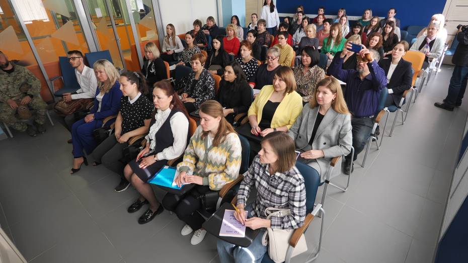 «Работа найдется всем»: в Воронеже обсудили специфику трудоустройства демобилизованных участников СВО