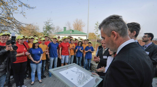 Павел Астахов повезет детей Донбасса отдыхать под Воронеж