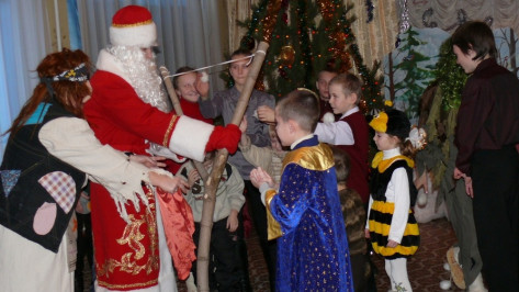 Грибановские активисты покажут детям-инвалидам новогоднюю сказку