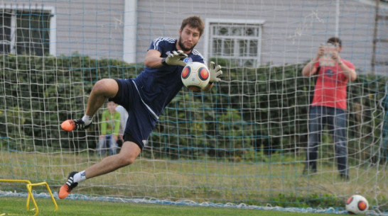 Вратарь воронежского «Факела» Александр Саутин перешел в курский «Авангард»
