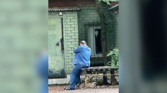 Мужчина с пистолетом в руках напугал воронежцев в парке «Танаис»