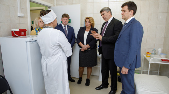 Скальпелем и пером. Депутаты-врачи Воронежской облдумы рассказали о выборе профессии