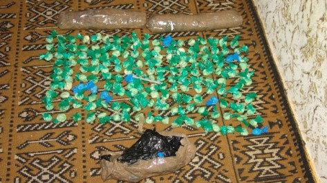Спецназ воронежского наркоконтроля арестовал азиатов с 4 кг героина