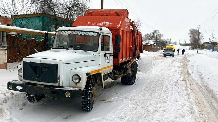 Мусоровоз убил 56-летнего рабочего в Воронежской области