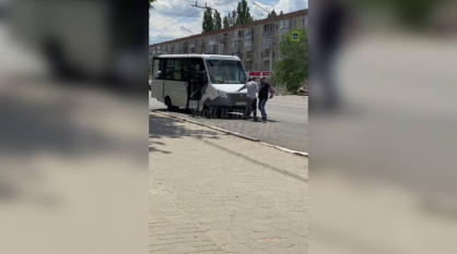 Драка водителя городского маршрута №16 с пассажиром в Воронеже попала на видео