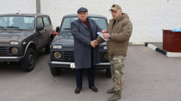 Из Лисок в зону СВО отправили автомобиль «Нива» и анализатор дронов