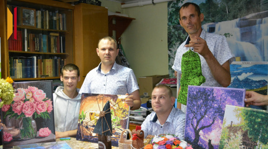 Терапия творчеством. Подопечные воробьевского центра реабилитации и социализации рассказали о своих увлечениях