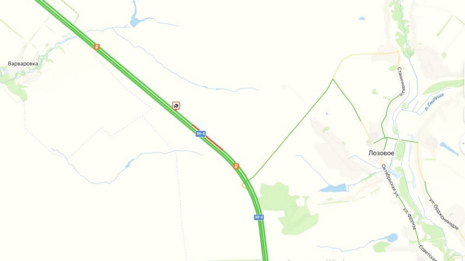 В Верхнемамонском районе на трассе М-4 «Дон» ограничен проезд из-за ДТП