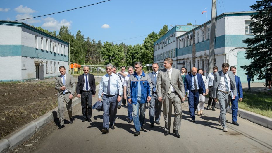 Губернатор: «Проблему сильного запаха с ЛОС в Воронеже должны решить в кратчайшие сроки»