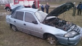 При опрокидывании «Нексии» в Воронежской области ранены два человека