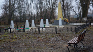 В поворинском селе Октябрьском активисты благоустроили парк