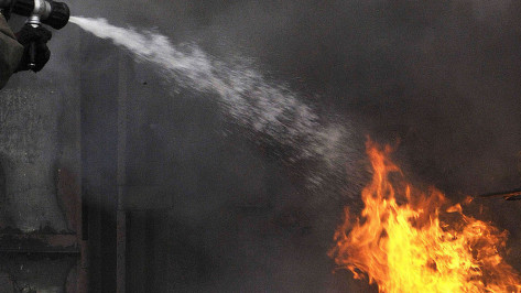В Воронежской области 35-летний мужчина погиб при пожаре в строительном вагончике