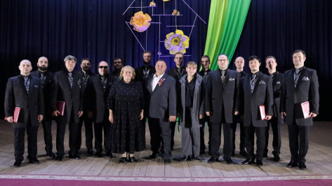 Мужской хор Воронежской филармонии выступил в Луганской Народной Республике