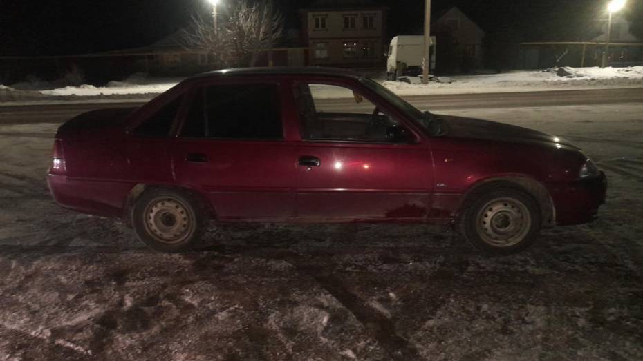 В Воронежской области пьяный водитель Daewoo переехал лежавшего на дороге мужчину